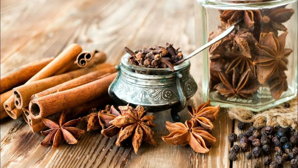 Гвоздика: Ароматное чудо с невероятными свойствами и предостережениями