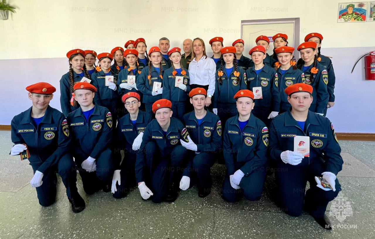 Горячие сердца кадет: юные спасатели из Биробиджана приняли присягу Горячие сердца кадет: юные спасатели из Биробиджана приняли присягу