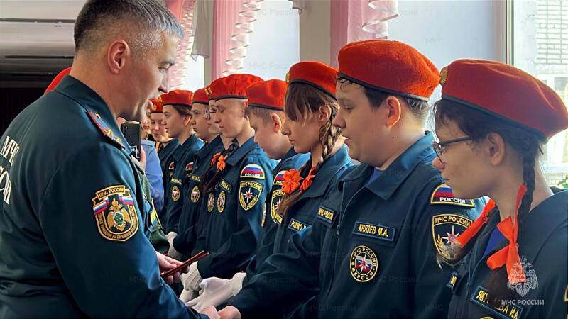 Горячие сердца кадет: юные спасатели из Биробиджана приняли присягу