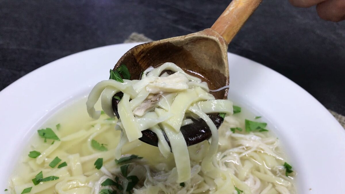 Как бабушка, но с новыми идеями: домашняя яичная лапша