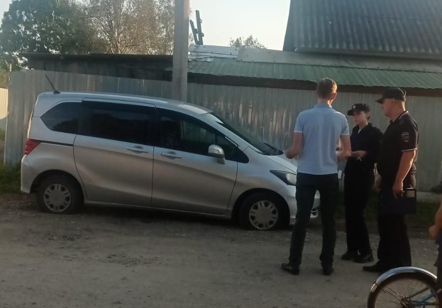 Полиция двух скоростей: за цветы Ленину — протокол, за порезанные шины — «глухарь» Полиция двух скоростей: за цветы Ленину — протокол, за порезанные шины — «глухарь»