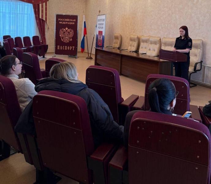 Сотрудники подразделения по вопросам миграции провели встречу с организациями, приглашающими и принимающими иностранных граждан