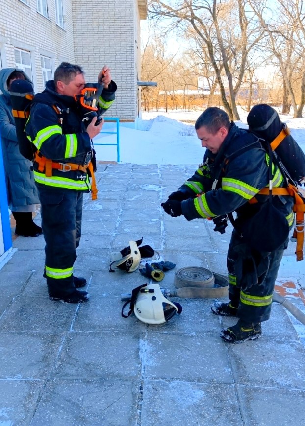 Пожарные прервали уроки в школе села Калинино