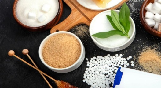 Пока прощаемся с сахаром: диетолог рекомендует два натуральных подсластителя