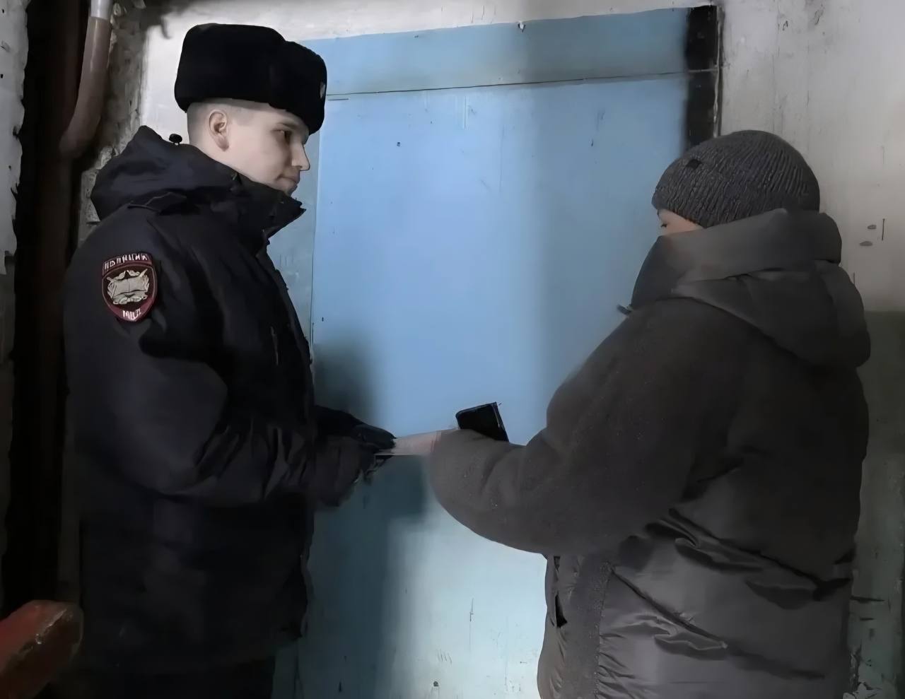 Полицейские Биробиджана присоединились к акции «Осторожно, мошенники!» Полицейские Биробиджана присоединились к акции «Осторожно, мошенники!»