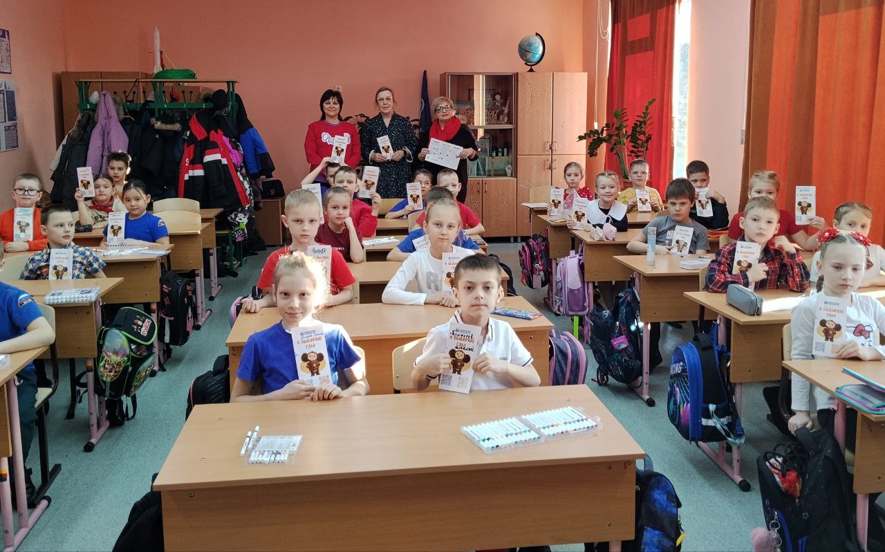 С воспитанниками трех первых классов встретилась сегодня председатель облизбиркома С воспитанниками трех первых классов встретилась сегодня председатель облизбиркома