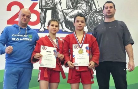 ТРИ МЕДАЛИ ВЗЯЛИ НАШИ САМБИСТЫ НА ПЕРВЕНСТВЕ ДФО
