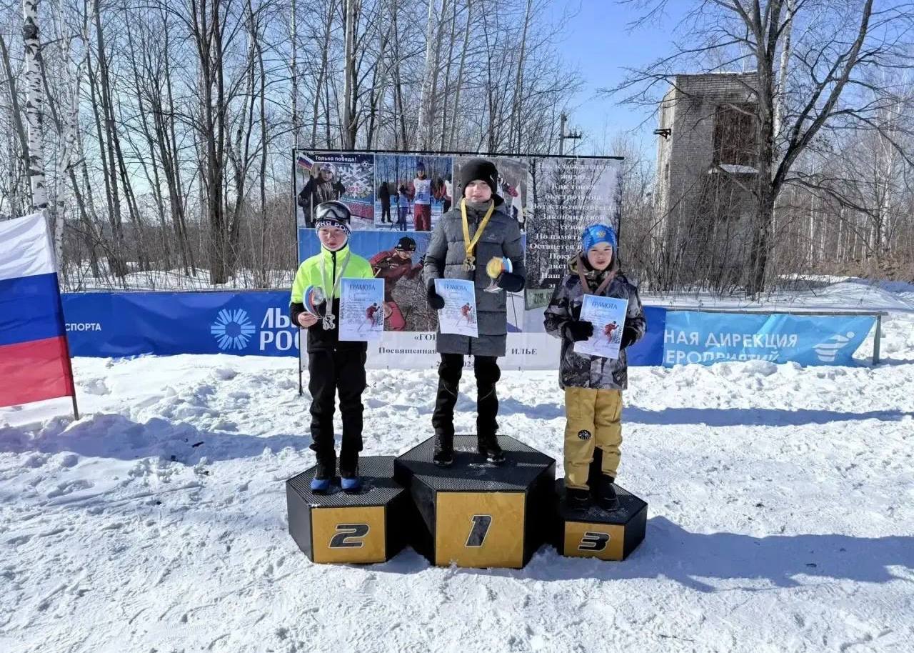 Более 60 лыжников приняли участие в соревнованиях в ЕАО Более 60 лыжников приняли участие в соревнованиях в ЕАО