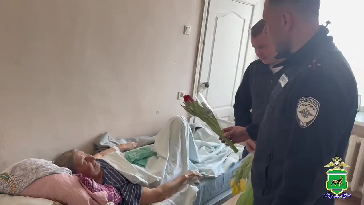 Упала и не смогла подняться: полицейские спасли 85-летнюю пенсионерку в ЕАО