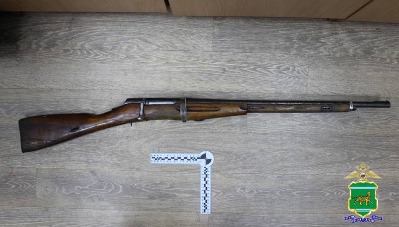 Полицейские Биробиджана изъяли незаконно хранившееся оружие и боеприпасы