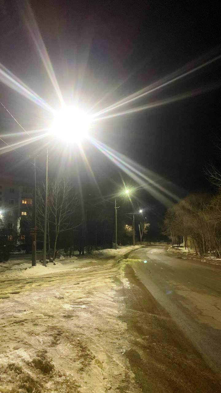 Продолжают обновлять уличное освещение в Биробиджане Продолжают обновлять уличное освещение в Биробиджане