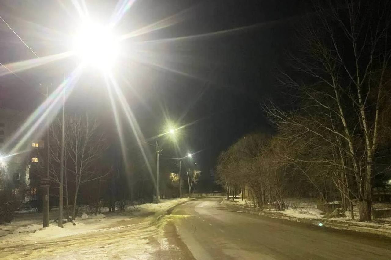 В Биробиджане обновляют систему уличного освещения