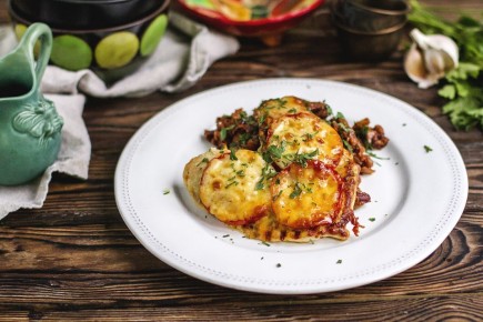 Куриное филе под сырной корочкой с лобио: вкус грузинской кухни