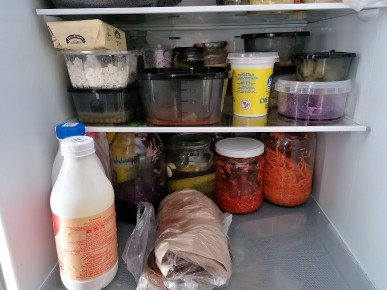 Современные холодильники: секреты ухода для свежести продуктов