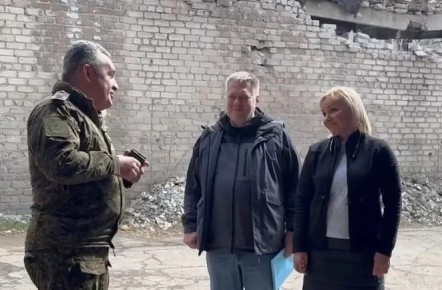 Гуманитарную помощь бойцам в зону СВО доставила делегация ЕАО