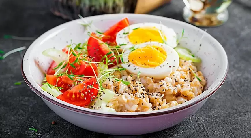 Завтрак с комфортом: 10 способов преобразить вашу утреннюю кашу