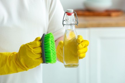 Как просто вернуть сияние керамической плитке на кухне