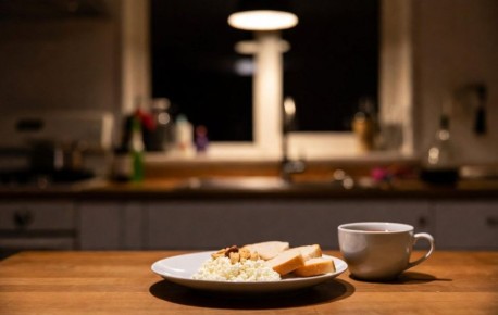 Что происходит с телом при отказе от еды после шести: научный взгляд на гормоны