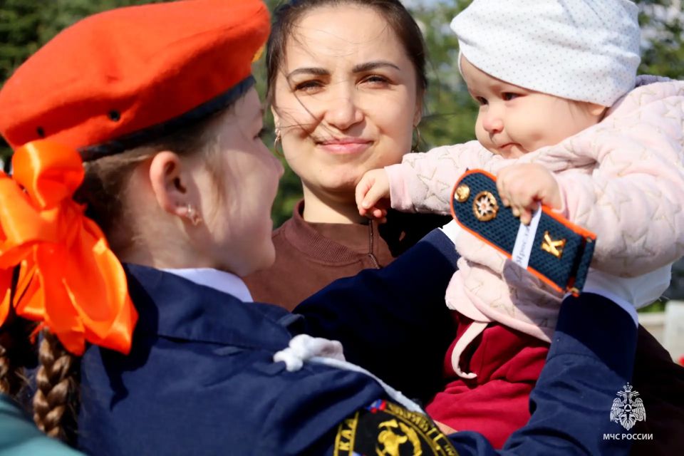 Смена растёт! #МЧСЕАО посвятили кадетов и поздравили выпускников Смена растёт! #МЧСЕАО посвятили кадетов и поздравили выпускников