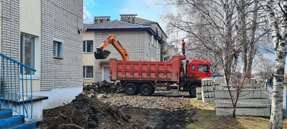 Начался ремонт территорий детских садов Начался ремонт территорий детских садов