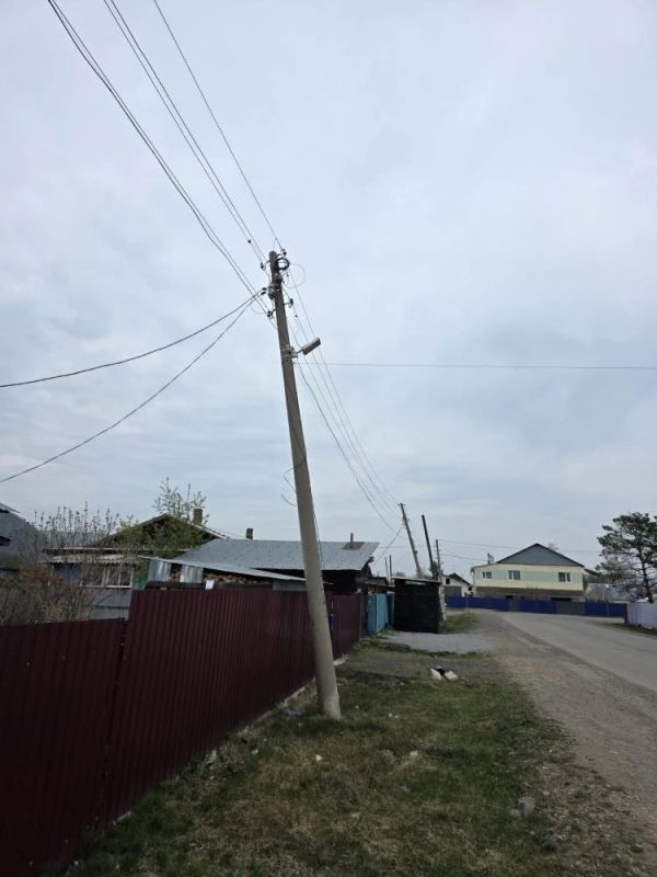 По обращению с личного приема прокурора области потребовано выполнить работы по ремонту аварийных опор линий электропередач в г.Облучье По обращению с личного приема прокурора области потребовано выполнить работы по ремонту аварийных опор линий электропередач в г.Облучье