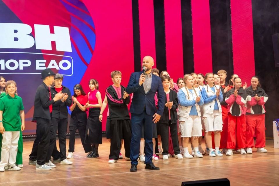 Лига КВН «Юниор ЕАО» определила победителя сезона 2025-2026 года Лига КВН «Юниор ЕАО» определила победителя сезона 2025-2026 года
