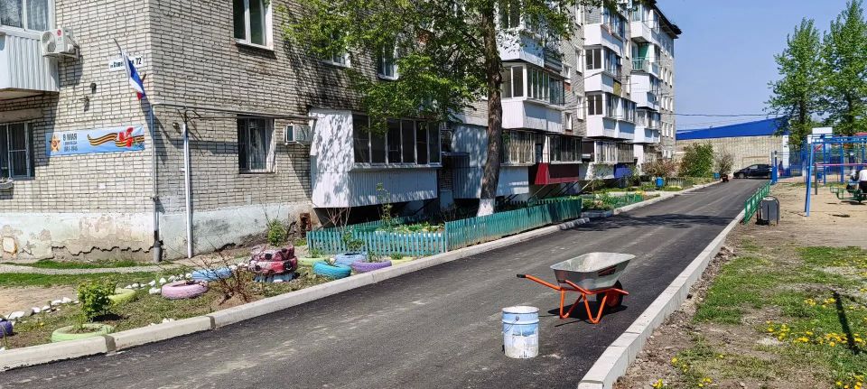 Междворовые проезды ремонтируют на ул. Советской в Биробиджане Междворовые проезды ремонтируют на ул. Советской в Биробиджане