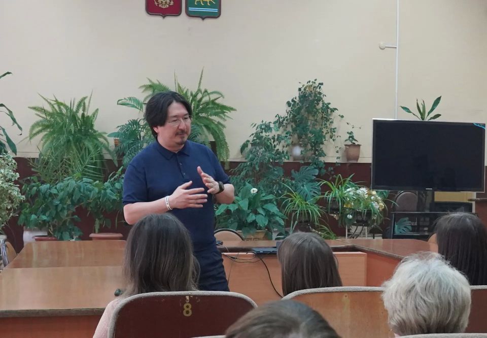 На встрече с жителями и активом Смидовичского района в Еврейской автономной области обсудили очень конкретные и жизненные вопросы На встрече с жителями и активом Смидовичского района в Еврейской автономной области обсудили очень конкретные и жизненные вопросы