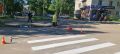 Обновляют разметку на пешеходных переходах в Биробиджане