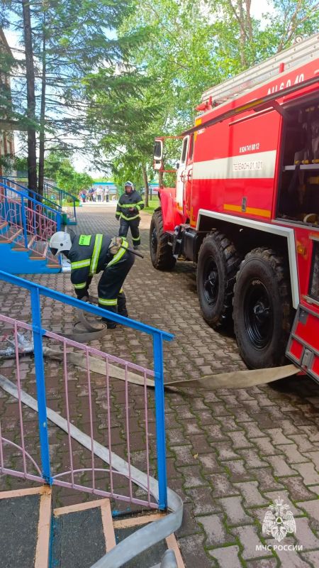 В детском саду прошли пожарные учения В детском саду прошли пожарные учения