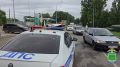 В Биробиджане сотрудники Госавтоинспекции работают на месте ДТП