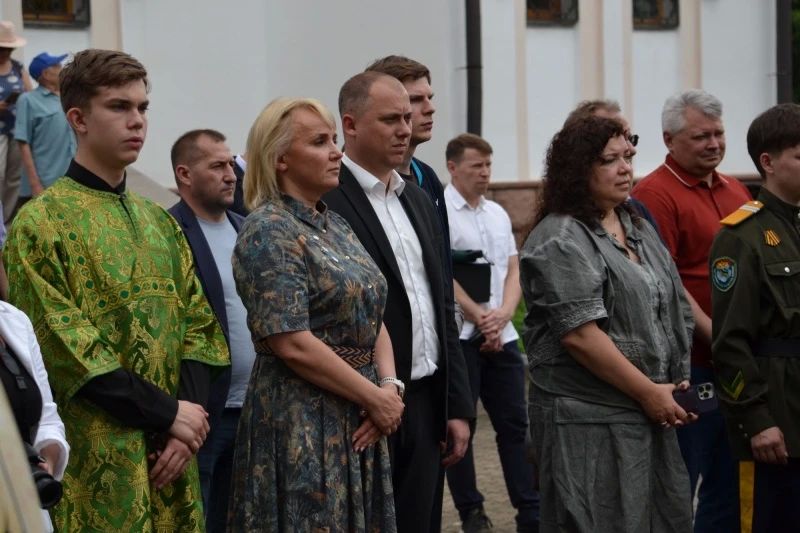 В Биробиджане полицейские поддержали семейные ценности в День семьи, любви и верности В Биробиджане полицейские поддержали семейные ценности в День семьи, любви и верности