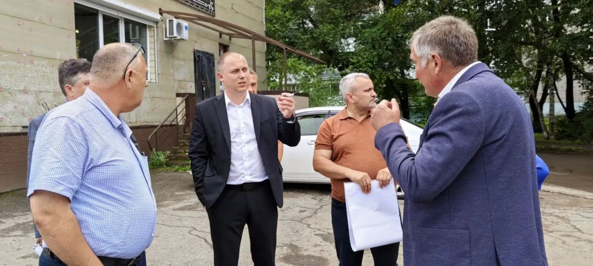 Дорожно-ремонтные работы в Биробиджане в самом разгаре Дорожно-ремонтные работы в Биробиджане в самом разгаре