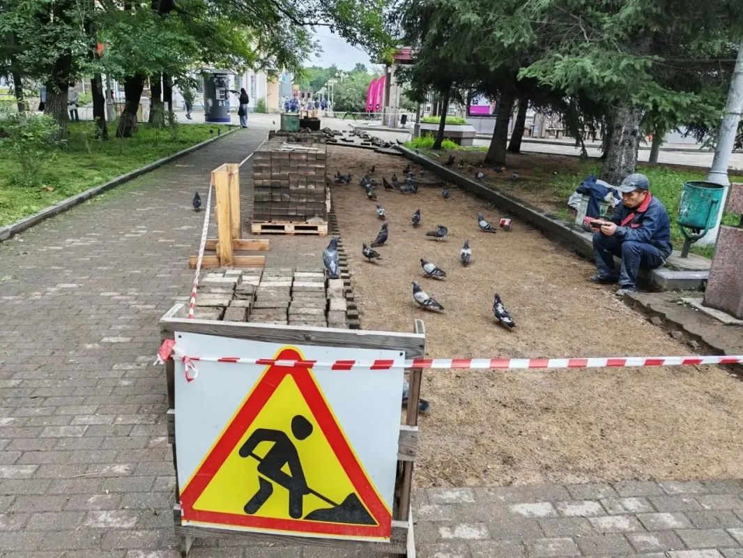 Ремонтные работы начались на Арбате в Биробиджане Ремонтные работы начались на Арбате в Биробиджане