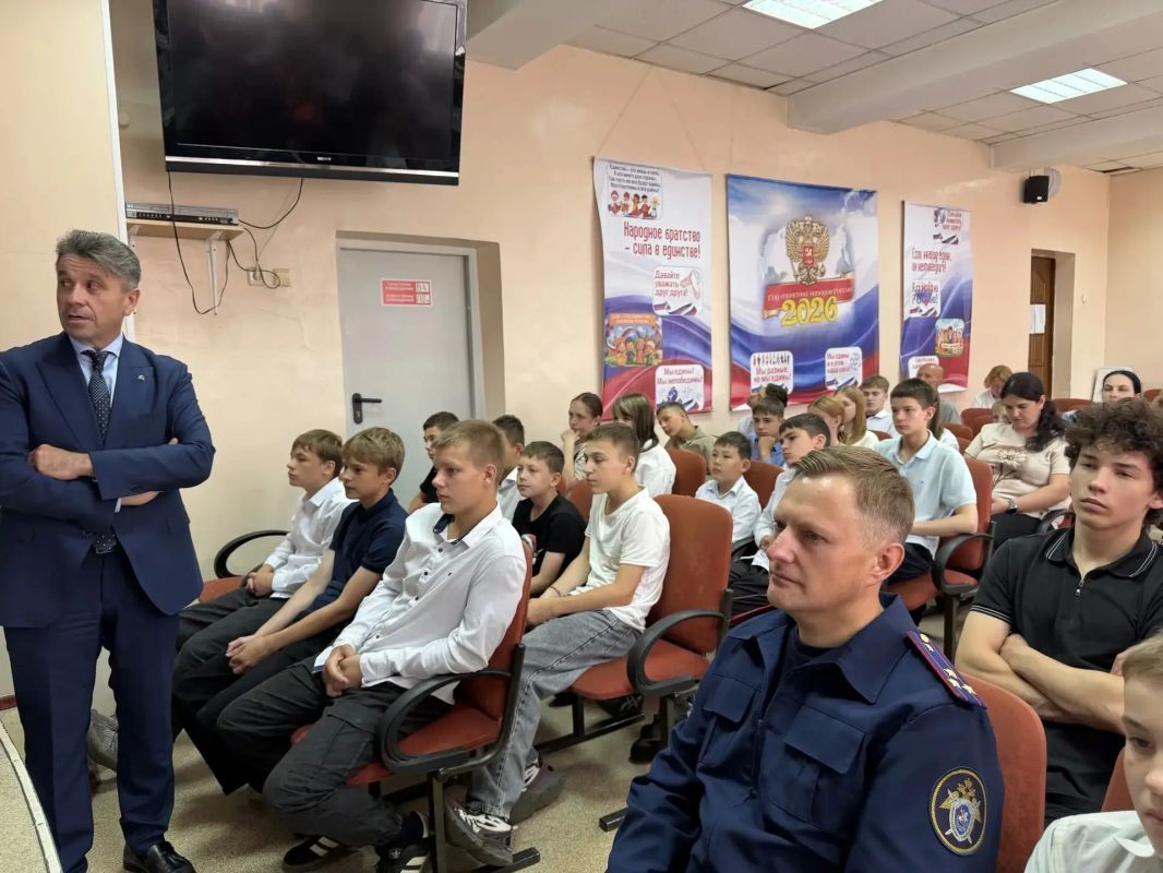 Сотрудники следственного управления СК России по Хабаровскому краю и ЕАО продолжают участие во Всероссийской неделе правовой помощи детям Сотрудники следственного управления СК России по Хабаровскому краю и ЕАО продолжают участие во Всероссийской неделе правовой помощи детям