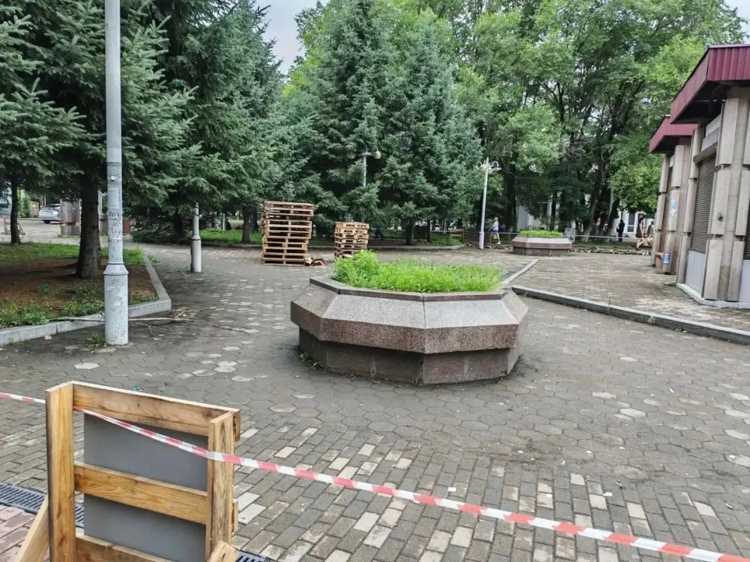 Ремонтные работы начались на Арбате в Биробиджане Ремонтные работы начались на Арбате в Биробиджане
