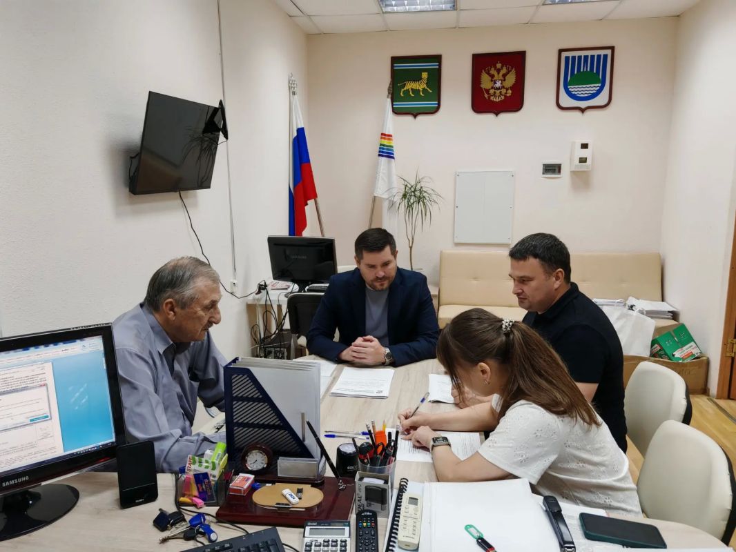 Заверены списки кандидатов от «Единой России» на выборах в Законодательное Собрание ЕАО Заверены списки кандидатов от «Единой России» на выборах в Законодательное Собрание ЕАО