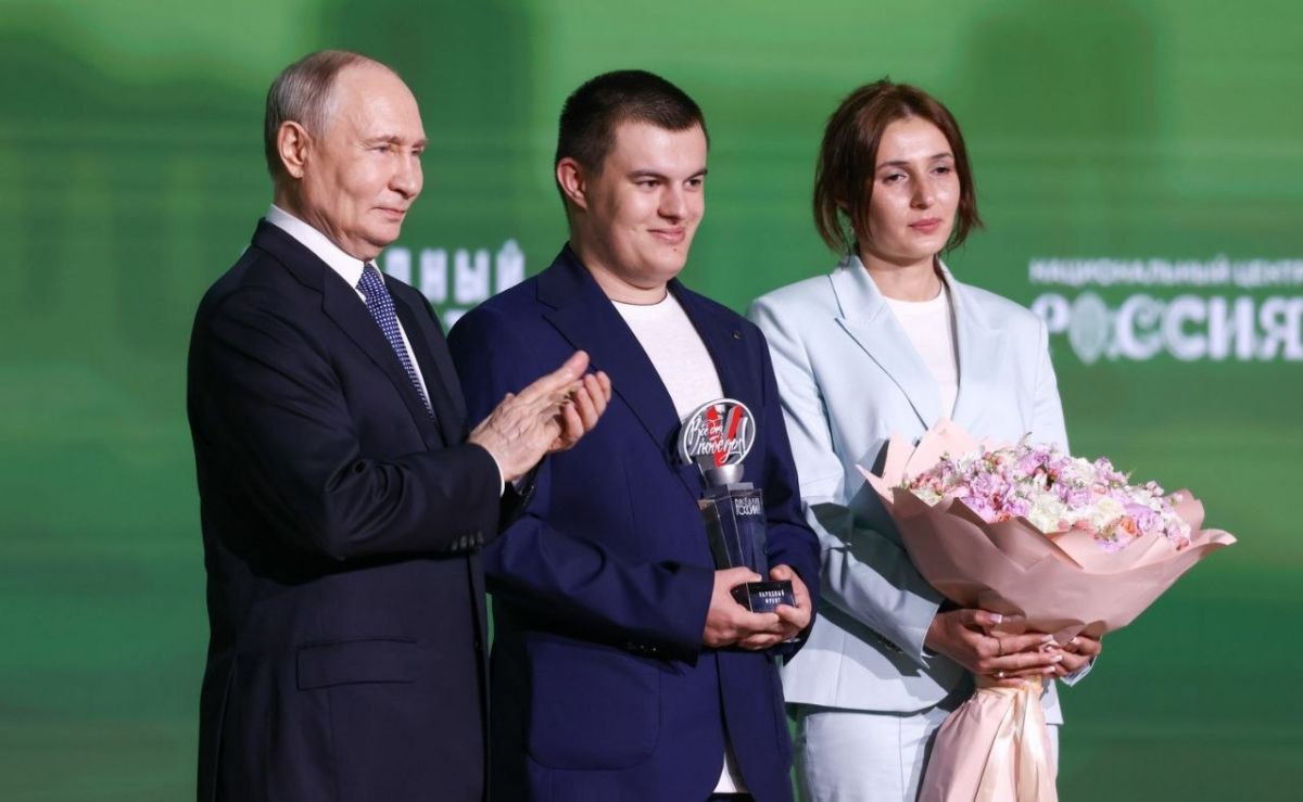 Президент РФ Владимир Путин принял участие в работе форума Народного фронта «Всё для Победы!» Президент РФ Владимир Путин принял участие в работе форума Народного фронта «Всё для Победы!»