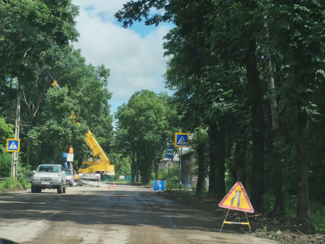 Приступили к ремонту автодороги по ул. Волочаевской Приступили к ремонту автодороги по ул. Волочаевской