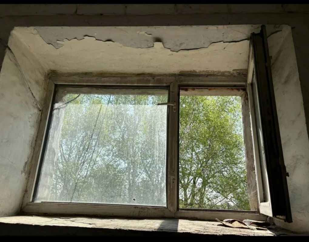 "Управляйка" бездействовала: много лет не проводился ремонт подъездов в многоквартирном доме в Биробиджане "Управляйка" бездействовала: много лет не проводился ремонт подъездов в многоквартирном доме в Биробиджане
