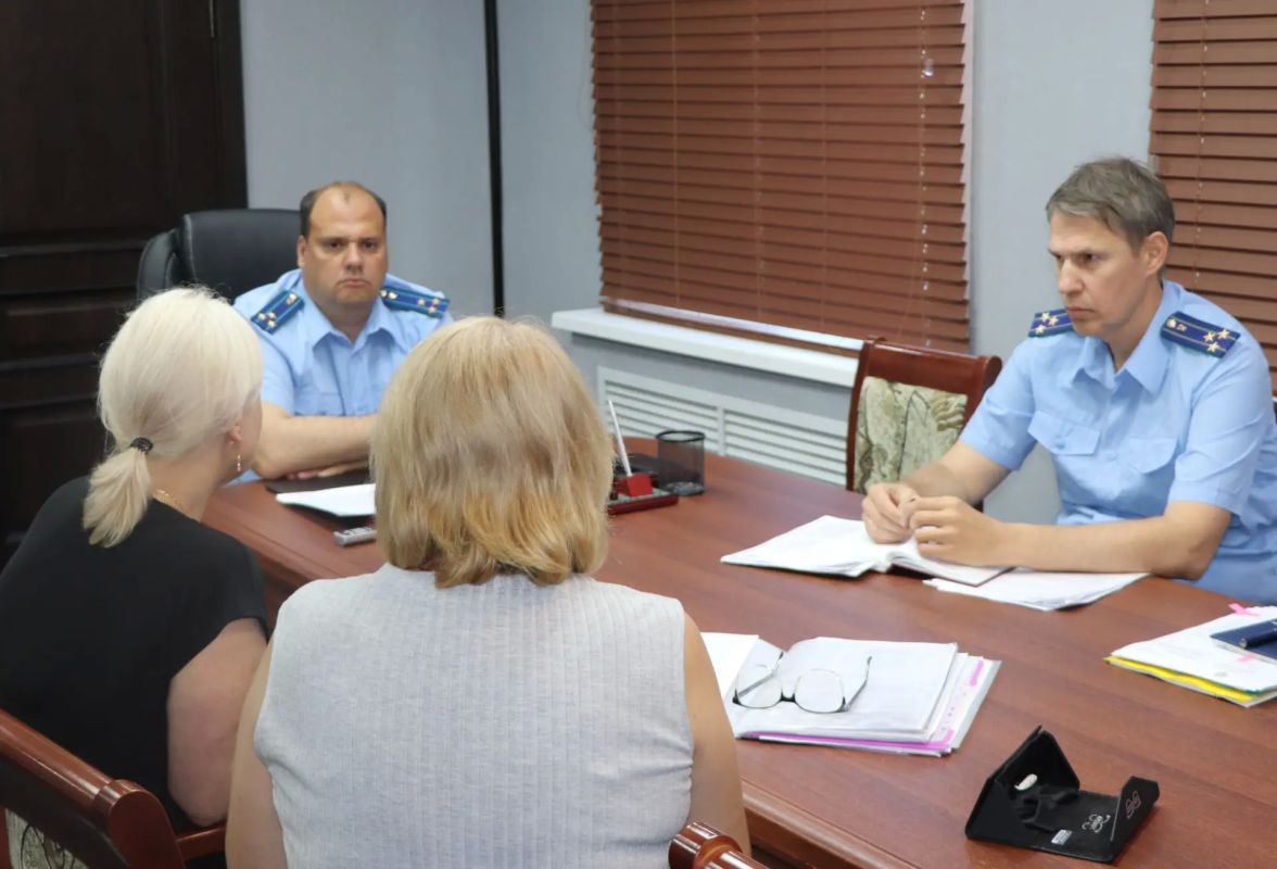 Сегодня, 21 июля 2026 года, прокурор Еврейской автономной области Дмитрий Седыхпровел личный прием граждан Сегодня, 21 июля 2026 года, прокурор Еврейской автономной области Дмитрий Седыхпровел личный прием граждан