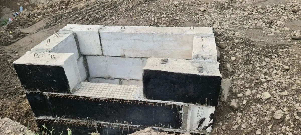 На автодороге по ул. Советской решают вопрос с отводом воды На автодороге по ул. Советской решают вопрос с отводом воды