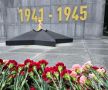 Возложили цветы к памятнику в День окончания Второй мировой войны спасатели Еврейской автономии