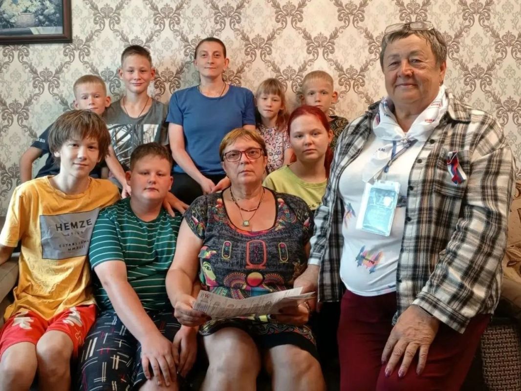 В День Победы над милитаристской Японией члены избирательной комиссии ЕАО почтили память павших В День Победы над милитаристской Японией члены избирательной комиссии ЕАО почтили память павших