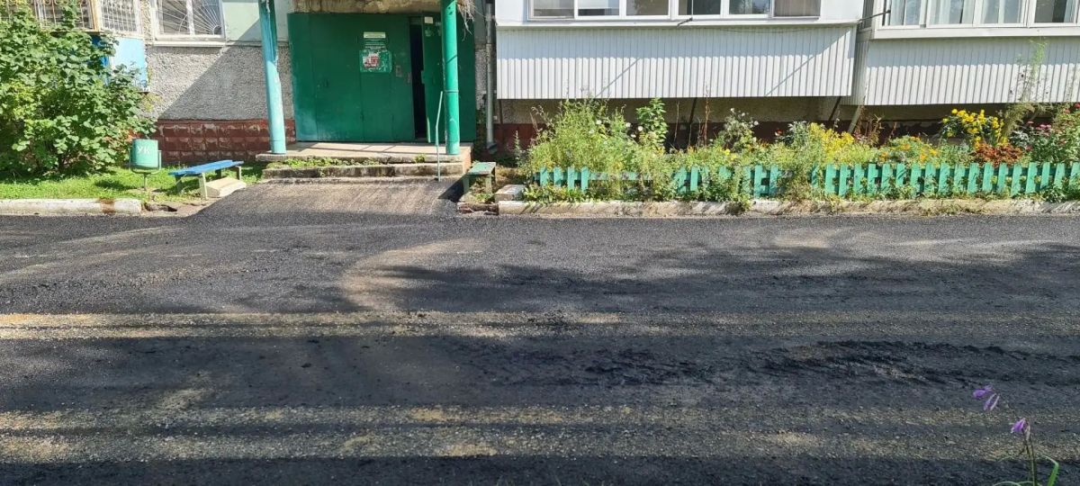 Продолжаем ремонт междворовых проездов Продолжаем ремонт междворовых проездов