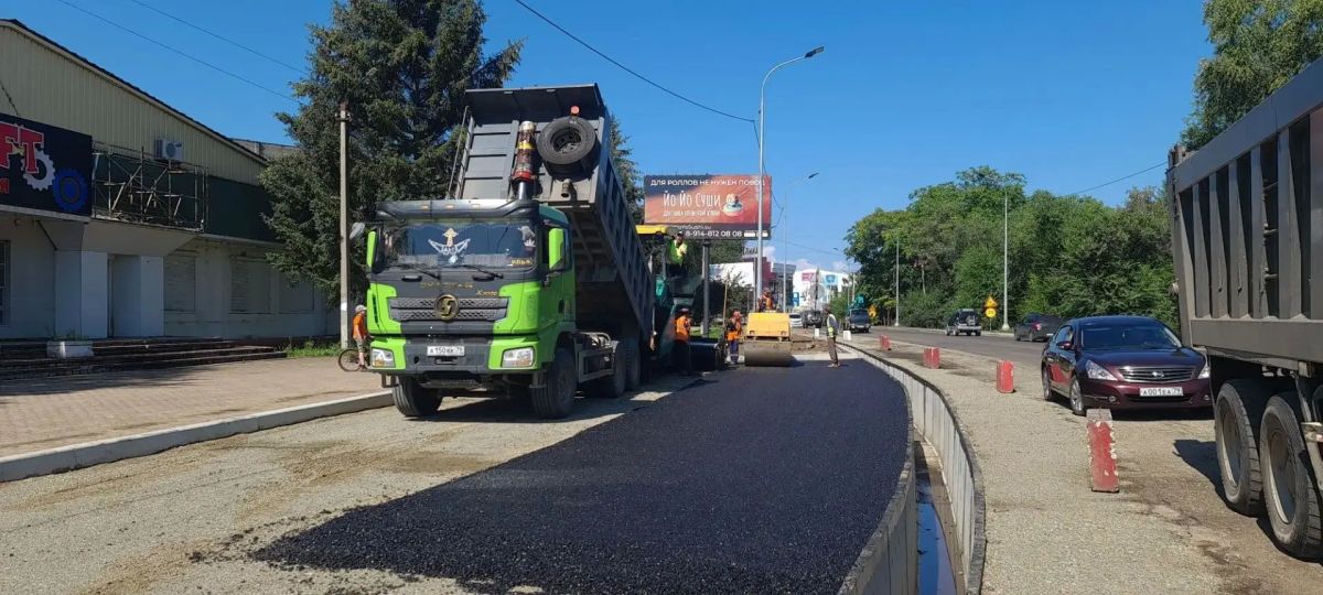В Биробиджане продолжают обновлять дорожную сеть В Биробиджане продолжают обновлять дорожную сеть