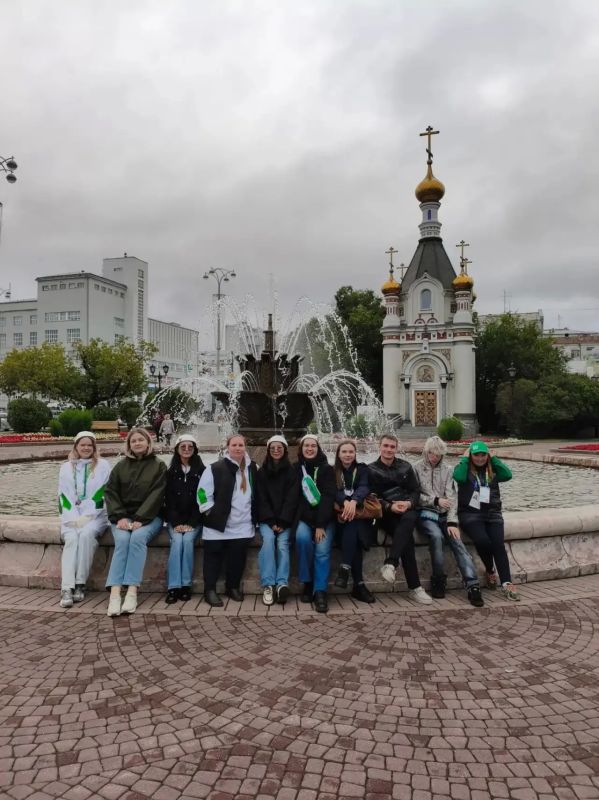 Шолом из ЕАО!. Участники из Еврейской автономной области передают пламенный привет прямо из Екатеринбурга Сейчас там проходит Международный фестиваль молодёжи — 2026, который продолжает традиции Шолом из ЕАО!. Участники из Еврейской автономной области передают пламенный привет прямо из Екатеринбурга Сейчас там проходит Международный фестиваль молодёжи — 2026, который продолжает традиции