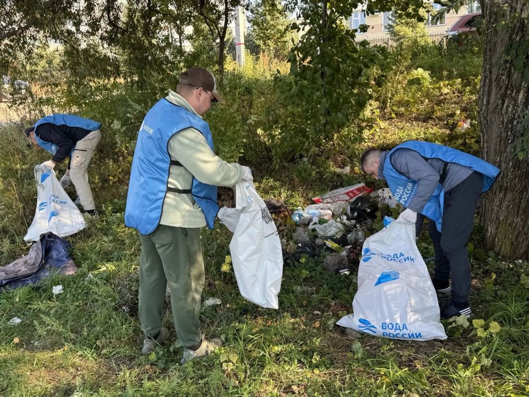 В Биробиджане прошла экологическая акция «Вода России» В Биробиджане прошла экологическая акция «Вода России»