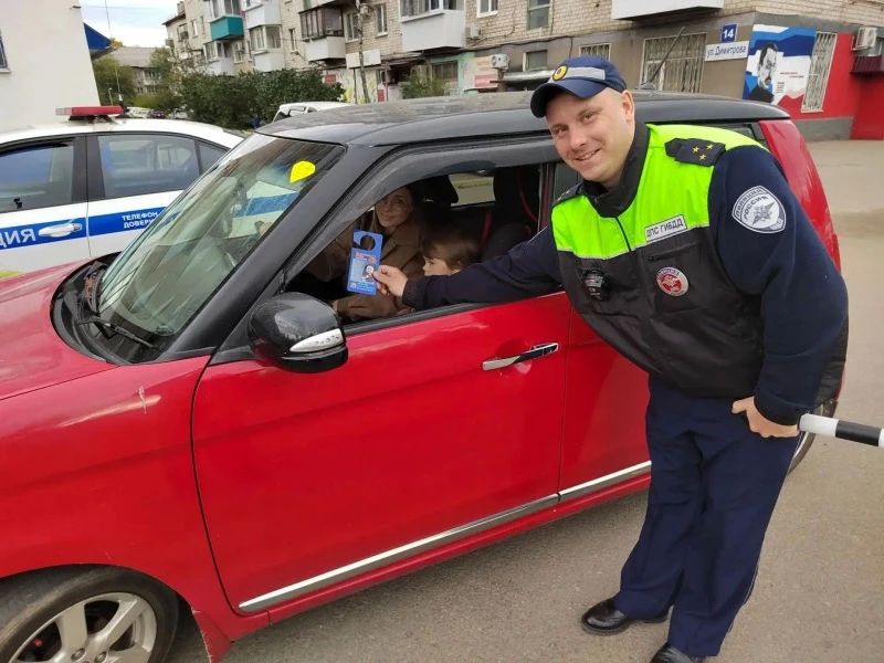 В Биробиджане автоинспекторы провели акцию «Дети-пассажиры» В Биробиджане автоинспекторы провели акцию «Дети-пассажиры»