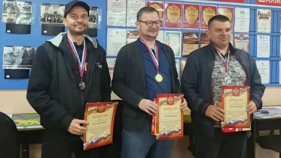 В Биробиджане определили сильнейших шахматистов в блиц-турнире В Биробиджане определили сильнейших шахматистов в блиц-турнире